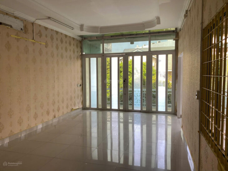 Bán nhà mặt tiền đường A4, khu K300, Tân Bình 180m² (10.5x17m), 3 tầng, trung tâm tài chính, Giá 59