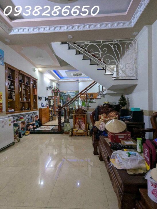 Nhà đẹp khu phân lô, hẻm nhựa 8m 1 sẹc sát mặt tiền* Ngang 5 x 17,5m gồm 1 trệt 2 tầng sân thượng