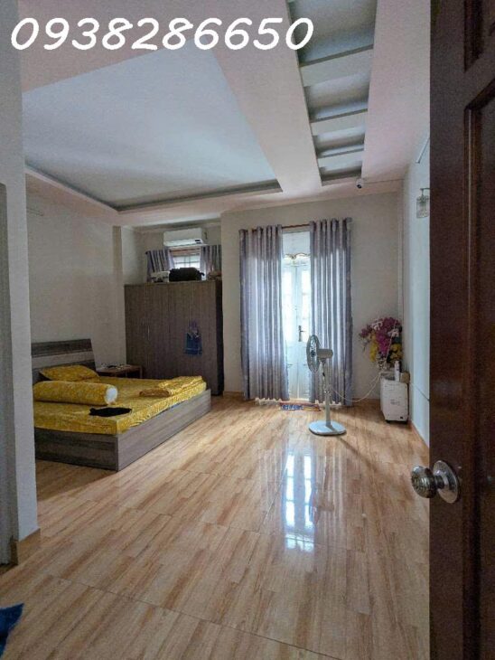 Nhà đẹp khu phân lô, hẻm nhựa 8m 1 sẹc sát mặt tiền* Ngang 5 x 17,5m gồm 1 trệt 2 tầng sân thượng