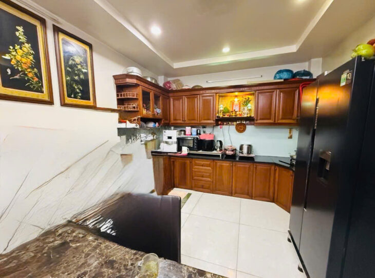 OTO NGỦ TRONG NHÀ – GẦN NHÀ GA T3 – 4 TẦNG – CHÍNH CHỦ XÂY KIÊN CỐ. NHỈNH 12 TỶ.