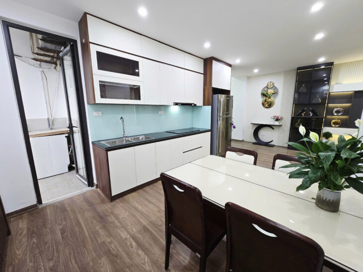 Bán căn chung cư 102m2, 3 ngủ tại Trần Bình – Tầng đẹp – Lô góc, view thoáng – Hơn 6 Tỷ