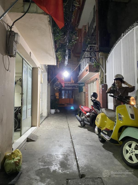 Bán nhà Bình Thạnh gần Thị Nghè-2 Lầu HẺM XE HƠI cách 15M- 42M2-Chỉ 5.2 đồng