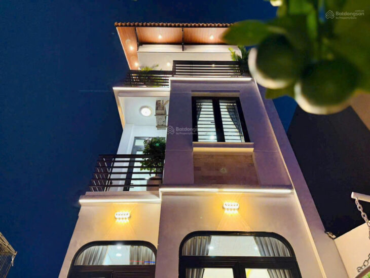 Nhà 2 mặt tiền xe tải Bùi quang Là phường 12 có 6PN 3 lầu hướng Tây Bắc 64m2, thiết kế hiện đại,