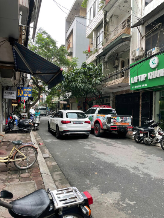 Bán nhà mặt ngõ 165 Thái Hà, diện tích 90m2, Ô tô tránh, Kinh doanh