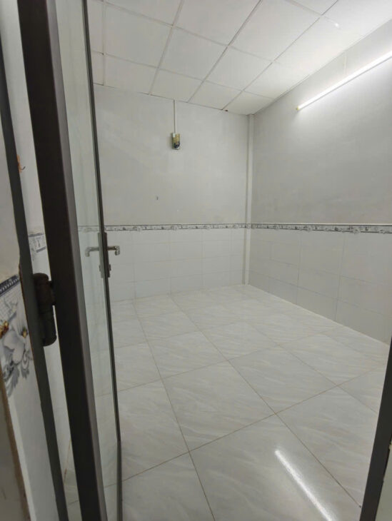 65. Nhà 3,8 triệu 2 phòng ngủ Cồn Khương