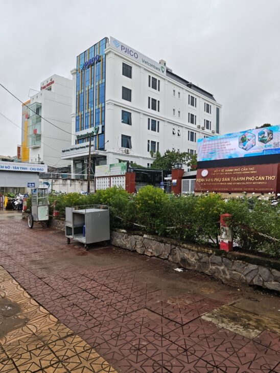 39. nhà 3,5 triệu 2 góc mặt tiền gần bệnh viện Phụ Sản Cần Thơ