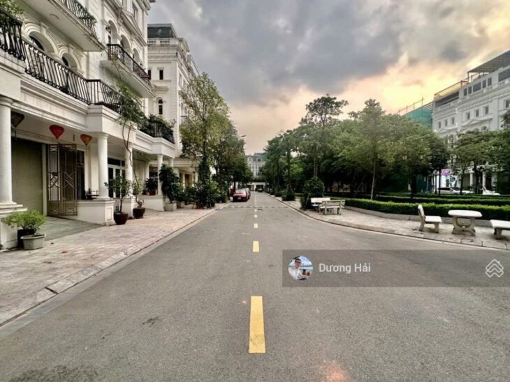 Bán nhà Liền Kề Lô Góc Dịch Vọng Hậu Cầu Giấy – 100m 6 Tầng – View Vườn Hoa KDVP