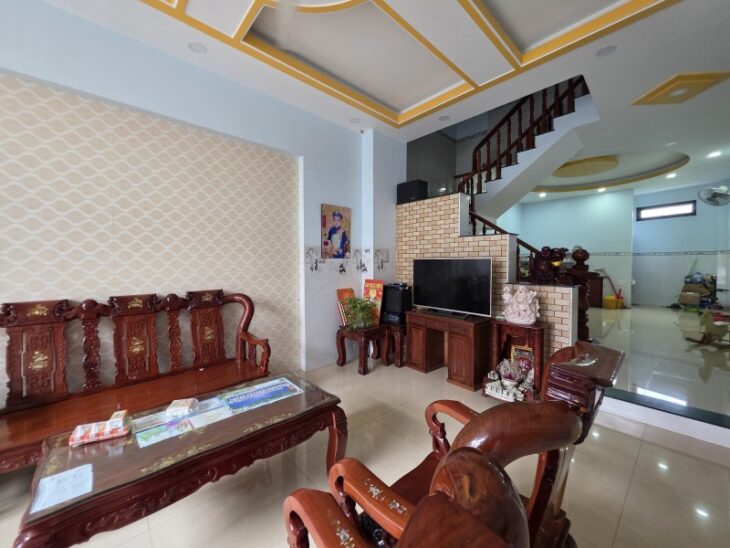 Bán nhà mặt phố Q.2, 78m², 4 tầng, 8.15 tỷ, sổ hồng