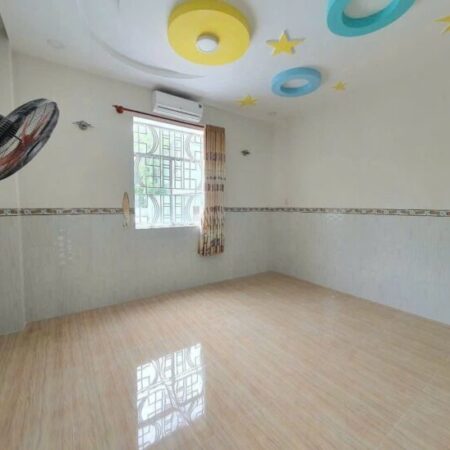 44. Nhà 12,5 triêụ 2 góc mặt tiền khu dân cư 91b