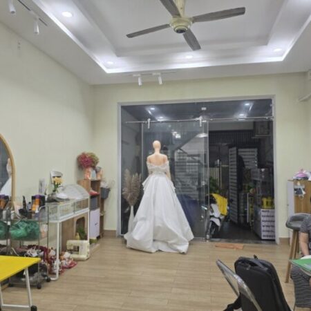 Bán nhà mặt phố Bình Chiểu, Thủ Đức, nhà 4 tầng, DT 332m², sổ hồng. Giá 15.35 tỷ