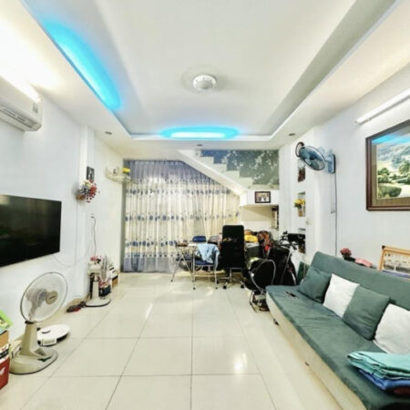 Bán Nhà 1 căn ra MT Nguyên Hồng- Bình Thạnh 2 Tầng – 64m2 – ngang 4m – chỉ 6.x tỷ