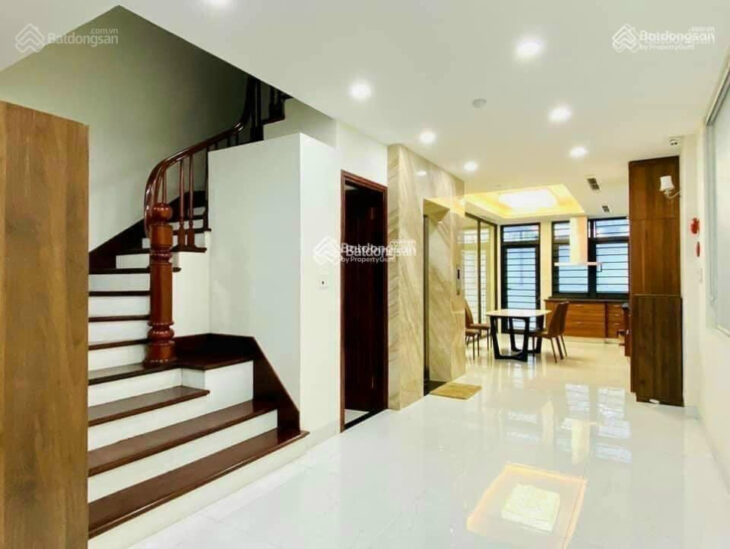 Bán Shophouse Xuân La 6 tầng, 101m2, mt 5m, sẵn nội thất thang máy, sdcc. Giá 39 tỷ