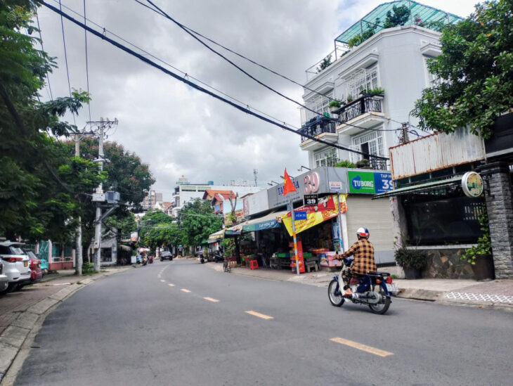 BÁN LÔ ĐẤT RẺ SỔ HỒNG 136 M2 NGANG 11 ĐƯỜNG HỒ BÁ PHẤN