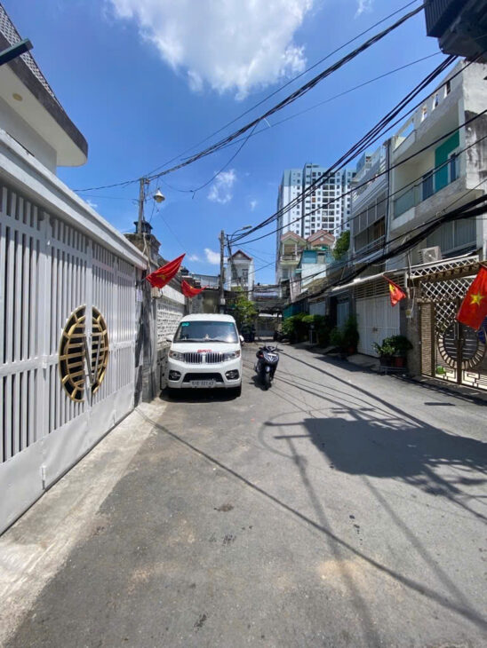 NHÀ 4X20 – 2 TẦNG – HẺM XE HƠI QUAY ĐẦU – LÂM VĂN BỀN – SỔ HỒNG RIÊNG – NHỈNH 7,5 TỶ