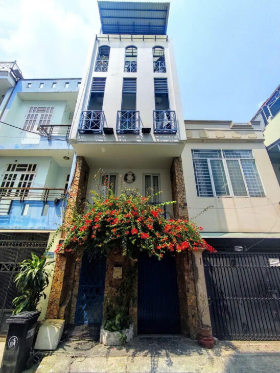 BÁN CHDV – MT QUẬN 7 – 5 TẦNG – 9PN – 9WC NGỎ VÀO 10M – GIÁ 13,7 TỶ