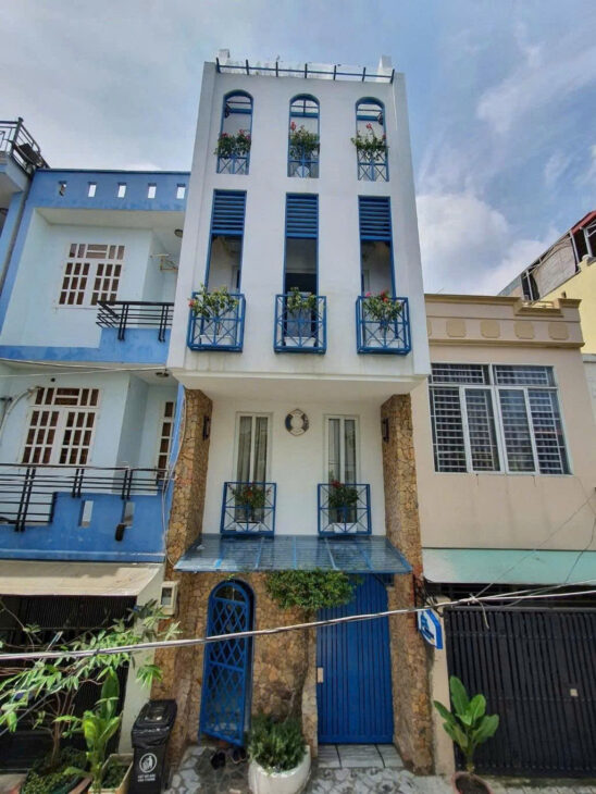 BÁN CHDV – MT QUẬN 7 – 5 TẦNG – 9PN – 9WC NGỎ VÀO 10M – GIÁ 13,7 TỶ