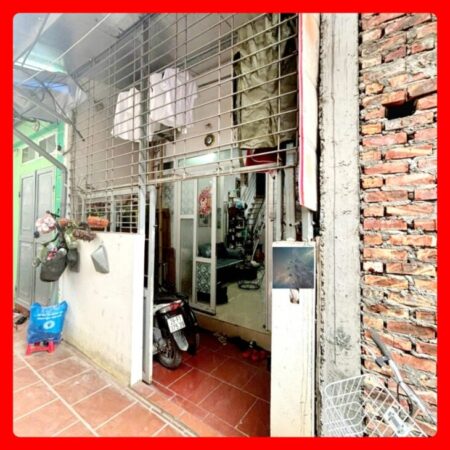 B Nhà Kim Chung Hoài Đức, 37m2, 2 mặt thoáng, sát sân chơi, nhà văn hóa, chợ thực phẩm- 3 tỷ hơn