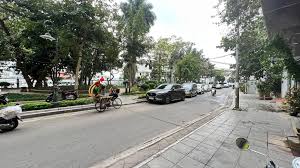 Bán nhà mặt Hồ Tây phố Từ Hoa quận Tây Hồ, Hà Nội 373m² xây 5 tầng