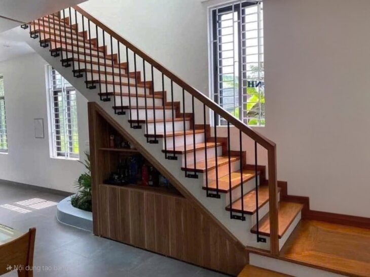 Mình cho thuê nhà lô góc, mới, Nam Trung Yên; vỉa hè 98m2* 5T- 30 Tr