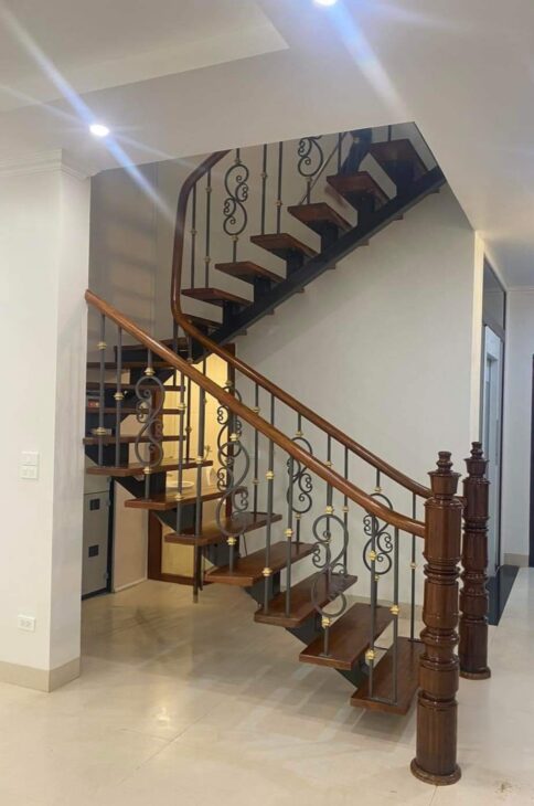 Nhà tôi cho thuê nhà mới, hai cửa đi, Bách Khoa, 97m2x 5T vỉa hè 29 Tr