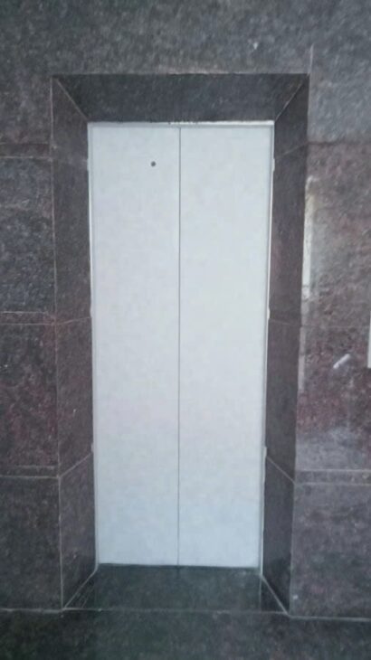 Mình cho thuê nhà mới, hai đường đi, Phố Thái Hà; vỉa hè 94m2* 5T- 30 Tr
