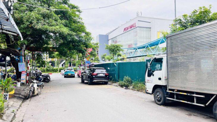 bán nhà Cổ Linh, 81m x 5 tầng, mặt tiền 5.2m, gara, thang máy, kinh doanh, nở hậu