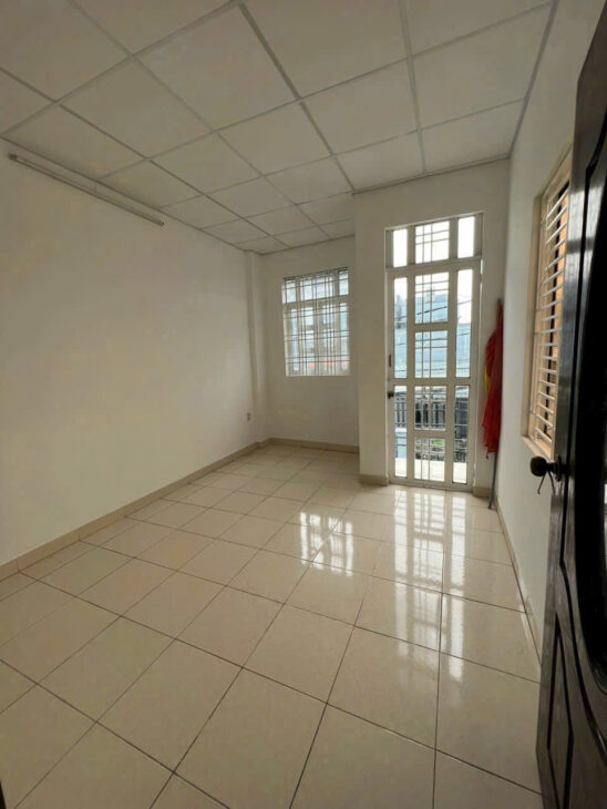 Nhà 5 triệu 2 phòng ngủ Tầm Vu thông thoáng