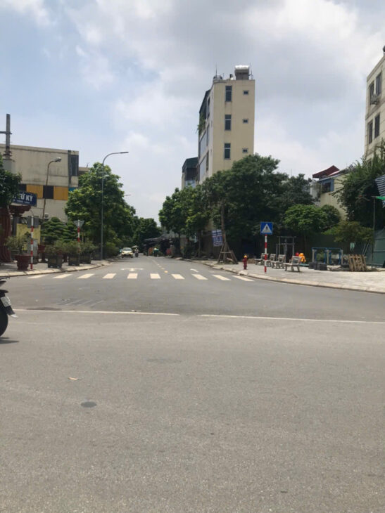 NGỌC HỒI KINH DOANH Ô TÔ TẢI TRÁNH , ĐỖ MẶT TIỀN KHỦNG 6,5m DIỆN TÍCH 75m . 3 MẶT THOÁNG VĨNH VIỄN