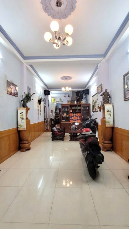 Nhỉnh 6 Tỷ TL! NHÀ HẺM XE HƠI – 82M² – Giáp Phú Nhuận, Chỉ 10 phút ra SÂN BAY TSN!