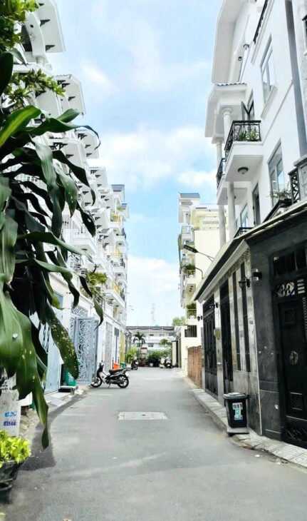 Chỉ nhỉnh 7 Tỷ TL! Nhà Gò Vấp 64M² – 4 Tầng – XE HƠI ĐỖ CỬA – Gần Emart!