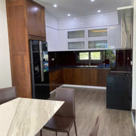 Cho thuê biệt thự starlake Tây Hồ Tây, 223m2 3,5 tầng, full nội thất. giá 65tr/th