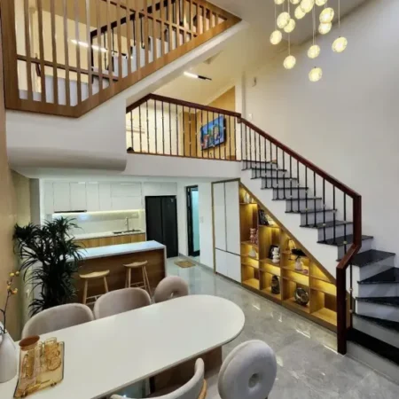 SIÊU PHẪM LÔ GÓC 5 TẦNG fun Nội thất gần phố Bạch mai TT Hai Bà Trưng