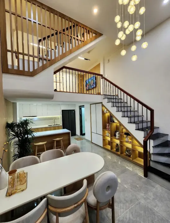 SIÊU PHẪM LÔ GÓC 5 TẦNG fun Nội thất gần phố Bạch mai TT Hai Bà Trưng