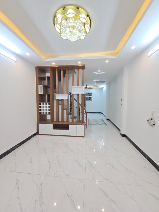 SIÊU PHẨM TRUNG TÂM NGÃ TƯ SỞ 5 TẦNG, THANG MÁY, 3 MẶT THOÁNG – CHỈ HƠN 13 TỶ