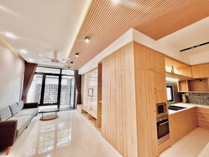Cho thuê biệt thự mặt tiền gần Chợ Đầm, phường Vạn Thạnh, thành phố Nha Trang (Có Gara Xe hơi)
