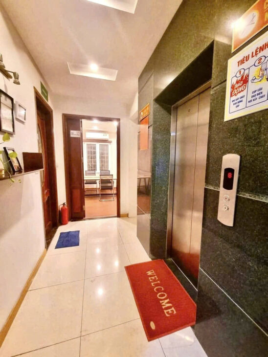 BÁN TÒA NHÀ VP HOÀNG CẦU, ĐỐNG ĐA – 112M x 9T THANG MÁY – Ô TÔ TRÁNH – KINH DOANH