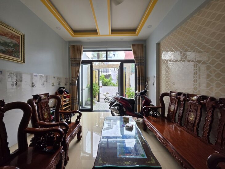 Bán nhà mặt phố Q.2, 78m², 4 tầng, 8.15 tỷ, sổ hồng