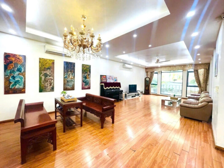 BÁN BIỆT THỰ HOA BẰNG, CẦU GIẤY – 245M – MT 9.5M – THANG MÁY – Ô TÔ TRÁNH – GIÁ 58 TỶ