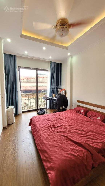 Bán nhà Kim Giang DT 48m2 x 5T, ngõ nông,oto đỗ gần,cực đẹp,thoáng, ở luôn, giá 7.86 tỷ