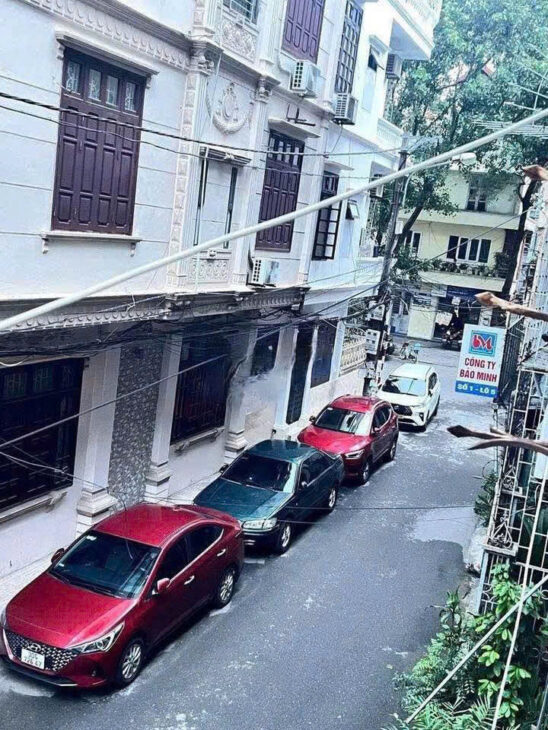 Cho thuê nhà nguyên căn ngõ 31 Lãng Yên, 35m2 x 5 tầng, 3 ngủ khép kín, 15 triệu
