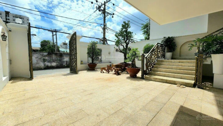 Bán nhà mặt tiền Quang Trung, P10 Gò Vấp, DT 1.581m² full thổ cư, 450tr/tháng, 219 tỷ