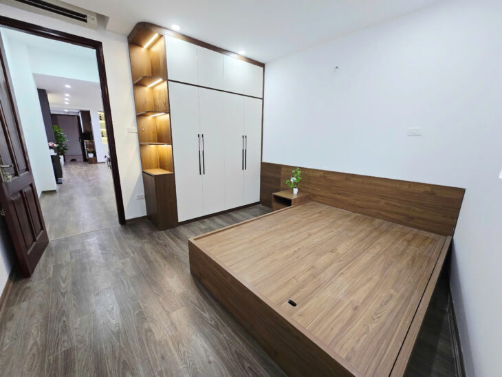 Bán căn chung cư 102m2, 3 ngủ tại Trần Bình – Tầng đẹp – Lô góc, view thoáng – Hơn 6 Tỷ