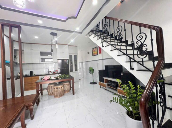 Bán căn nhà 2 tầng mê đúc chuẩn nhà đô thị hiện đại Xã Diên An, Huyện Diên Khánh, Khánh Hòa.