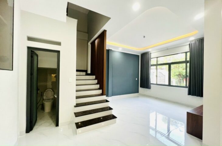 Bán nhà 61m2, 4PN, 4WC, 3 tầng, Q.2, 6.99 tỷ, sổ hồng