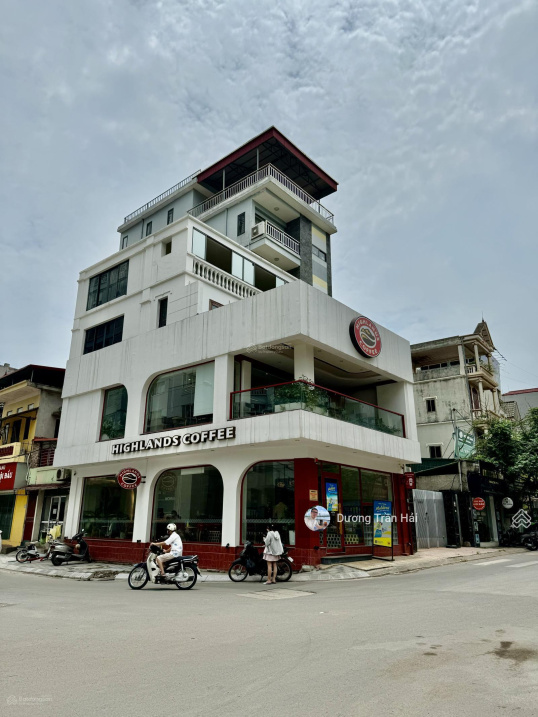 Bán đất mặt phố Trung Tâm Tây Hồ – DT 250m MT 18m – Lô Góc – Chia Lô Xây Toà Nhà Đẹp