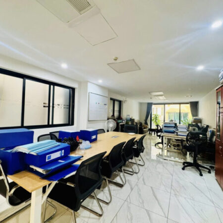 BÁN TÒA NHÀ VP LẠC LONG QUÂN, TÂY HỒ – 288M² x 8T CÓ HẦM – MT 16M – DÒNG TIỀN 300TR/TH