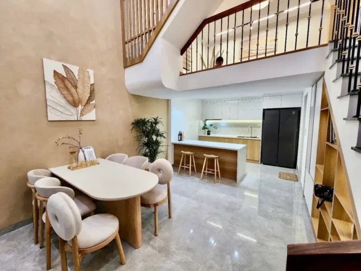 SIÊU PHẪM LÔ GÓC 5 TẦNG fun Nội thất gần phố Bạch mai TT Hai Bà Trưng