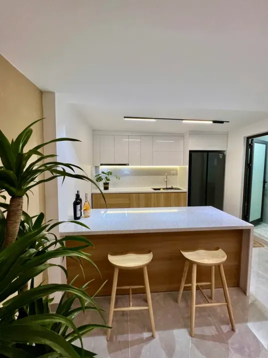 SIÊU PHẪM LÔ GÓC 5 TẦNG fun Nội thất gần phố Bạch mai TT Hai Bà Trưng