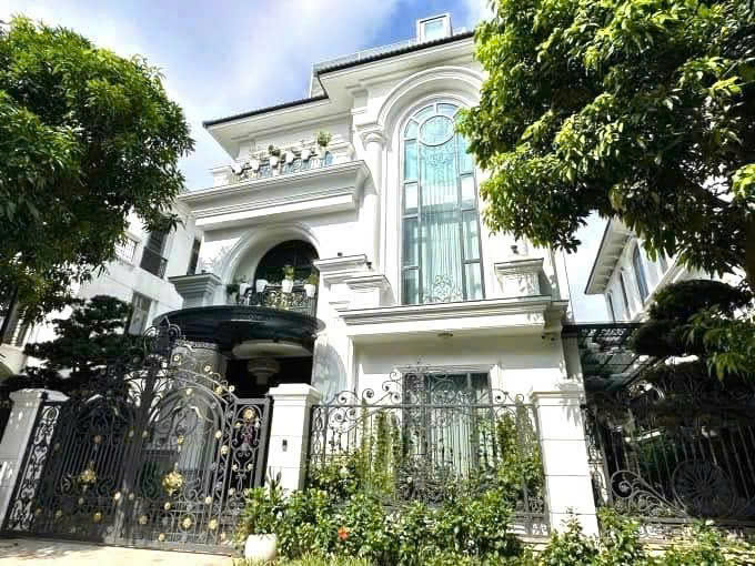 BÁN BIỆT THỰ QUẢNG AN, TÂY HỒ – 576M² – MT 16M – BỂ BƠI – SÂN VƯỜN – GARA Ô TÔ- GIÁ 180 TỶ