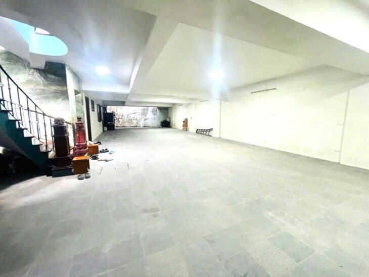 BÁN BIỆT THỰ HOA BẰNG, CẦU GIẤY – 245M – MT 9.5M – THANG MÁY – Ô TÔ TRÁNH – GIÁ 58 TỶ